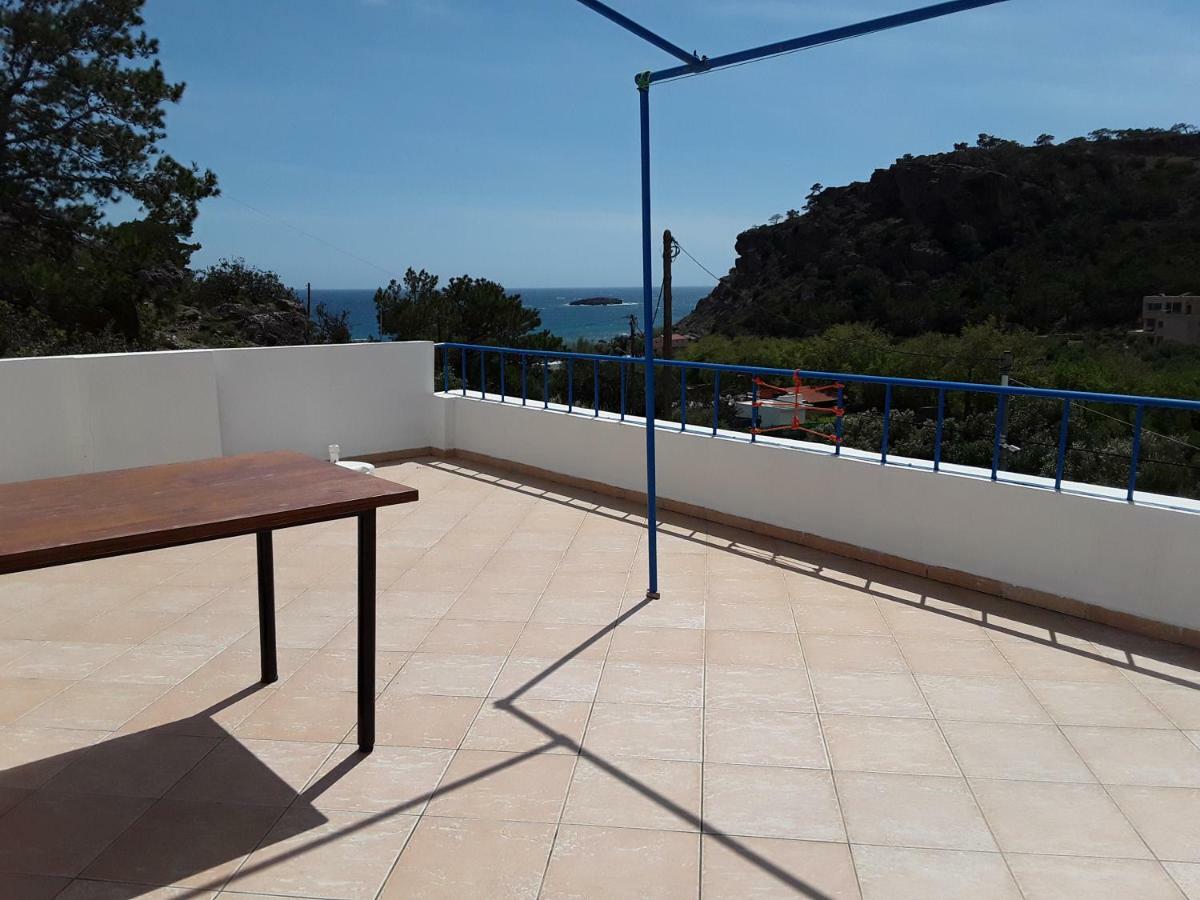 אגיה פוטיה Aaron Studios Apartments מראה חיצוני תמונה