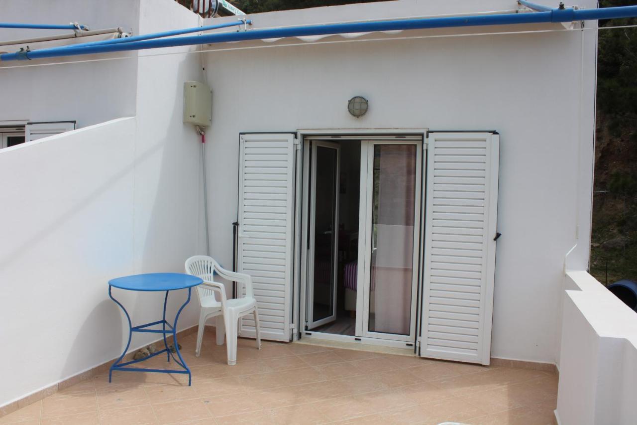אגיה פוטיה Aaron Studios Apartments מראה חיצוני תמונה
